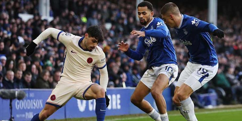 Cả Everton vs Chelsea đều đang thi đấu phập phù