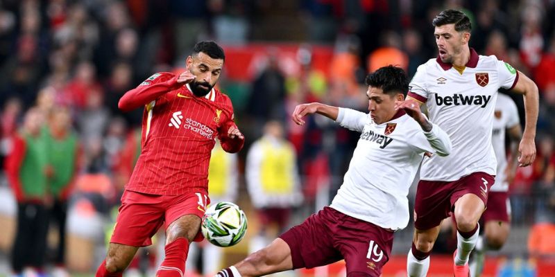 Liverpool vs West Ham có sự chuẩn bị trái ngược nhau